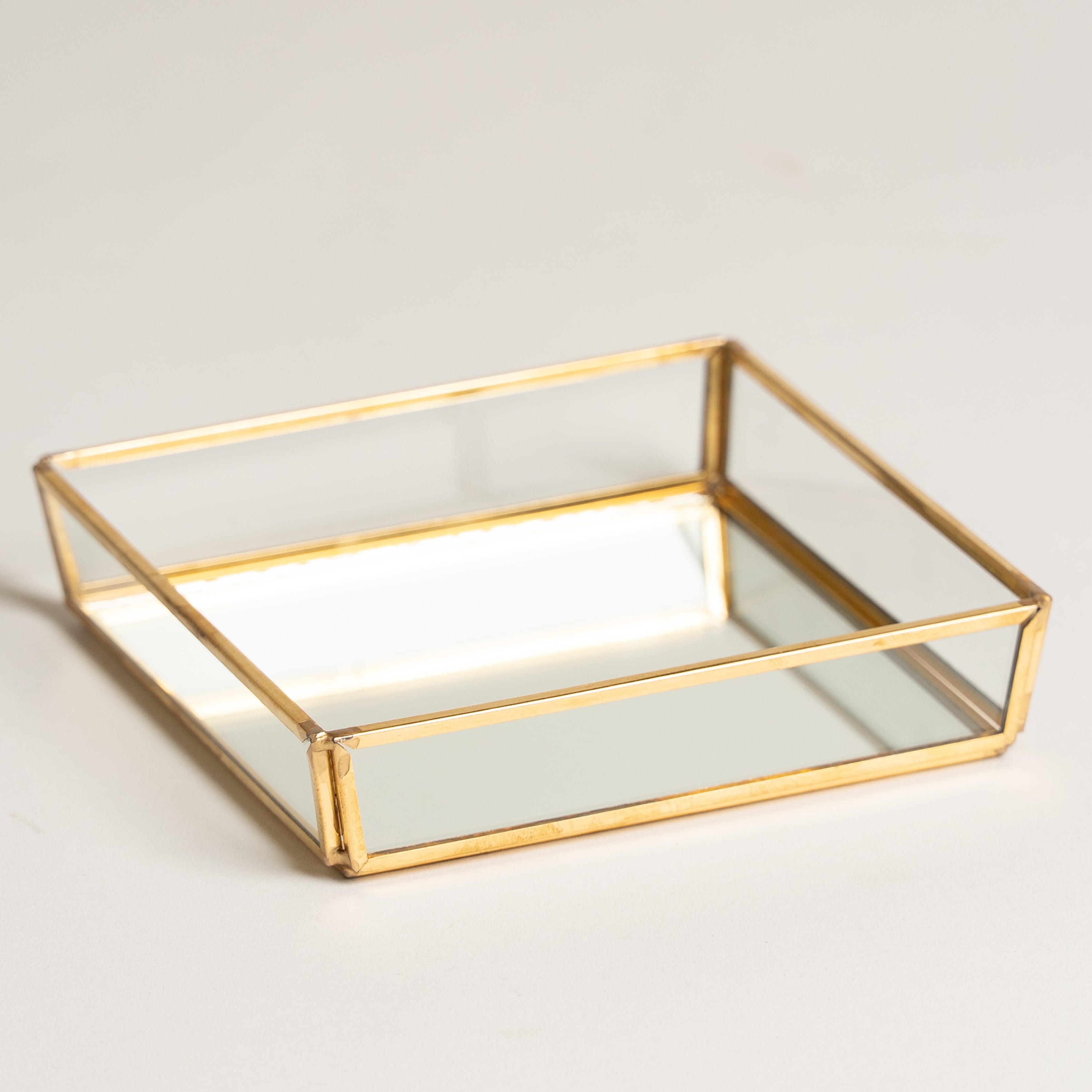 Linea metal bandeja espejada cuadrada Saori 13x13x3 cm