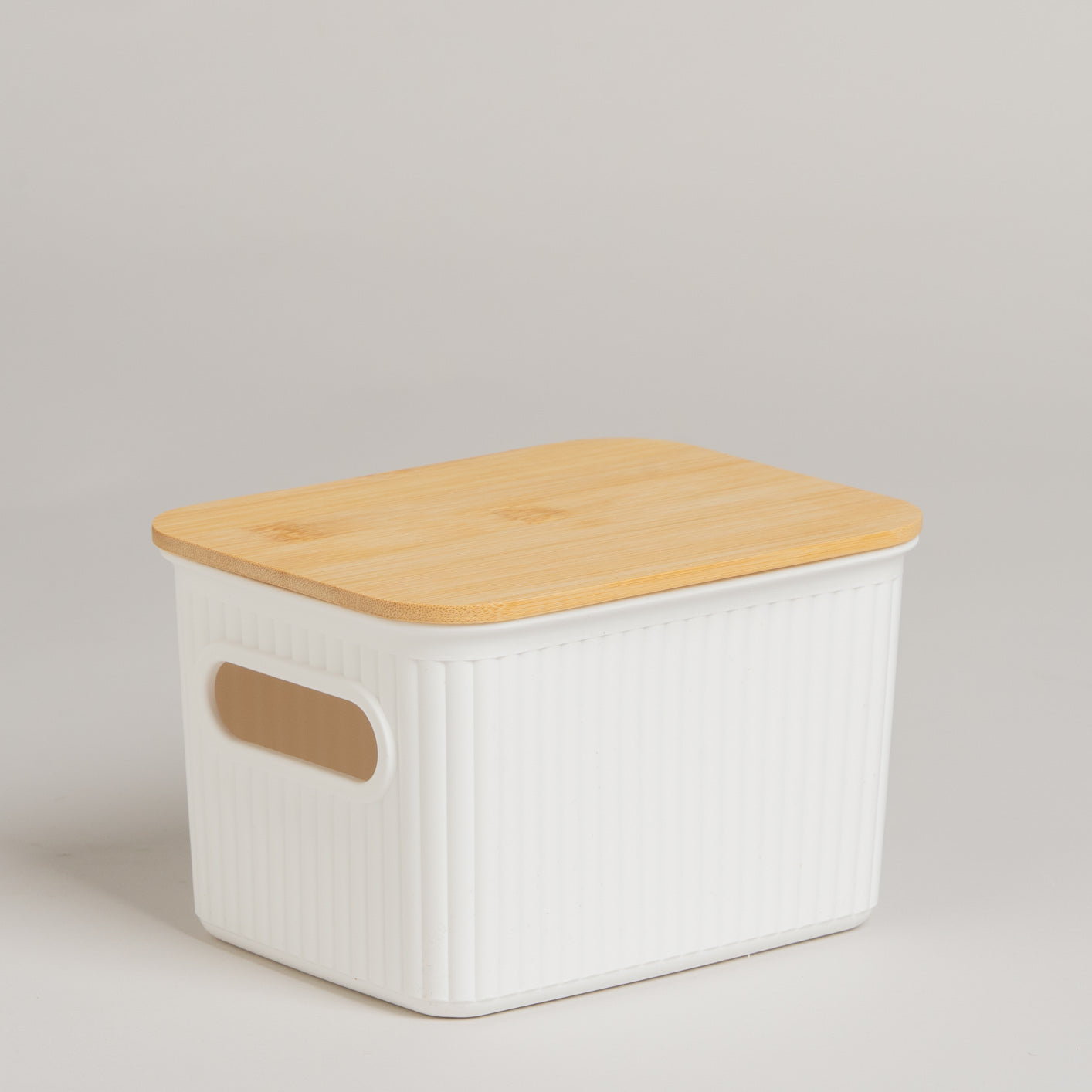 Caja de pp con tapa bambu 16*12*10 cm