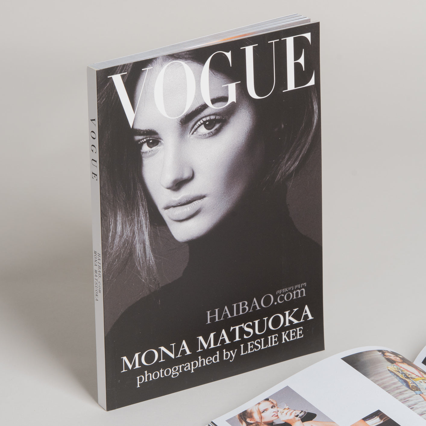 Libro con contenido revista Vogue modelo 20 27x19x2 cm