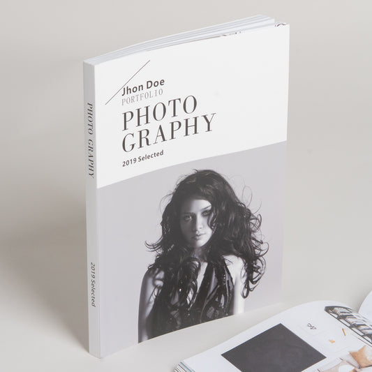 Libro con contenido revista Kynfolk modelo 22 19x1x26 cm