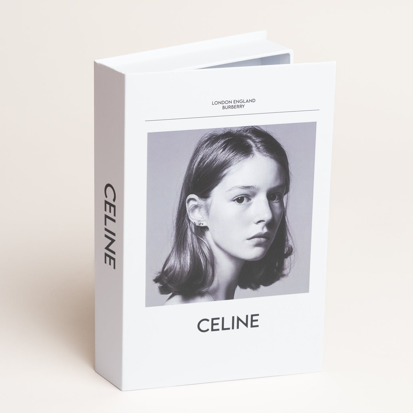 Libro caja cierre magnetico Celine modelo 70 17x4x27 cm
