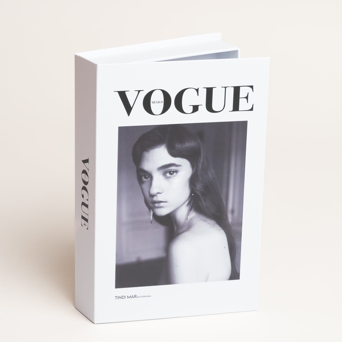 Libro caja cierre magnetico Vogue modelo 70 17x4x27 cm
