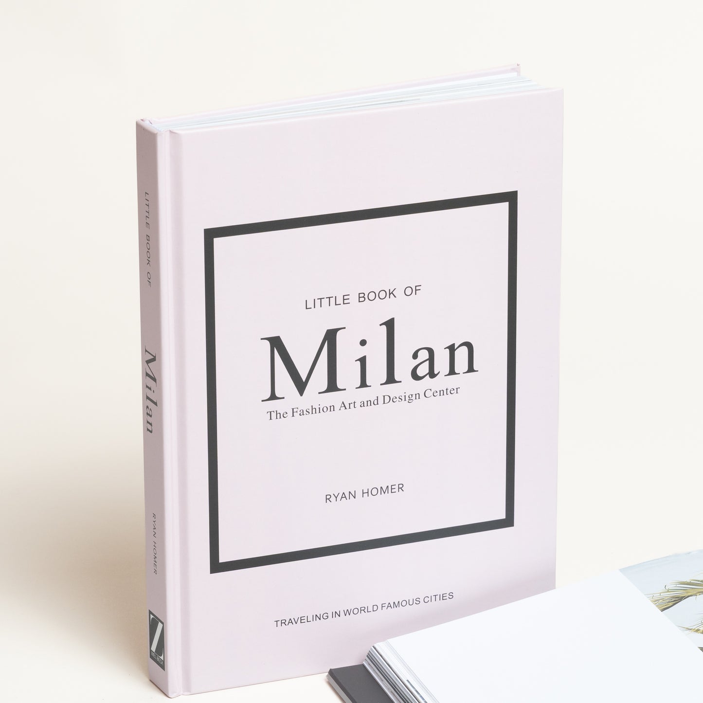 Libro con contenido Milan modelo 89 27x19x2 cm