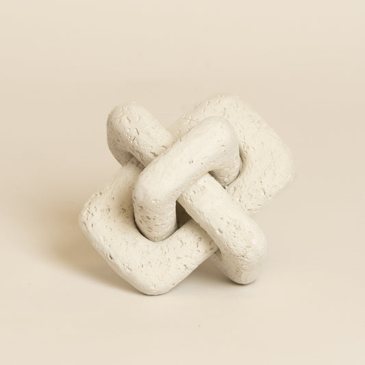 Cadena Angularia piedra blanca 11 cm