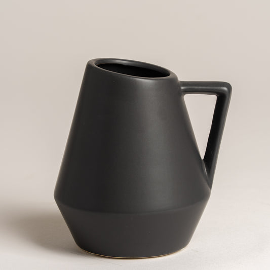 Jarron con asa ceramica negro 15x16 cm