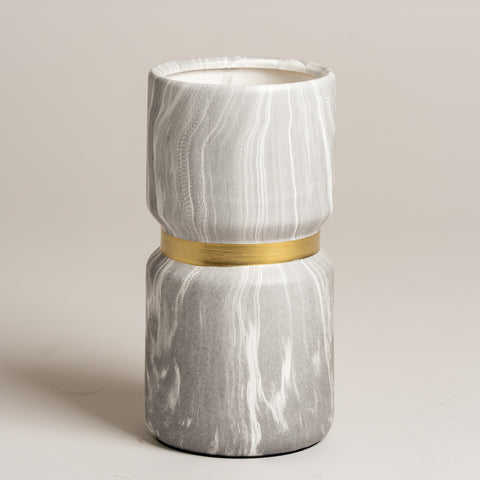 Jarron de ceramica gris simil marmol linea dorada 16x11 cm