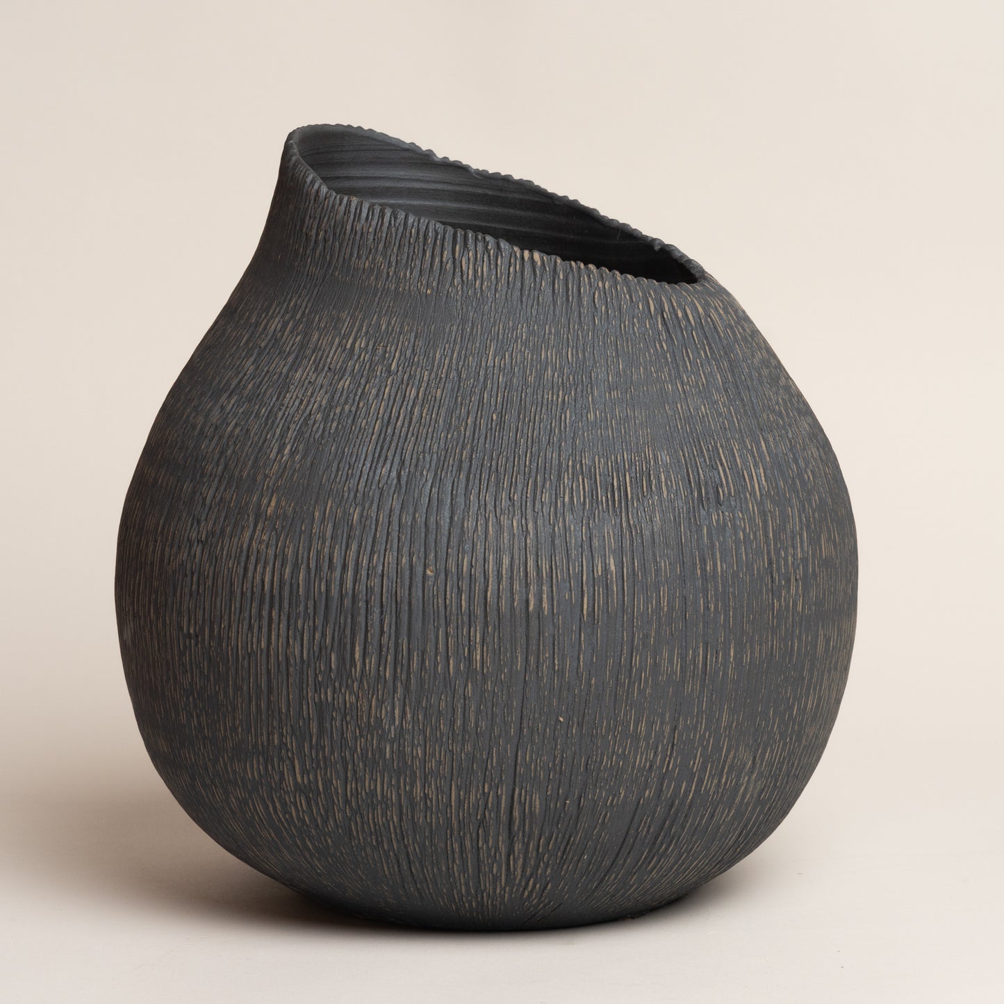 Jarron ceramica Ancient black 18x28 cm
