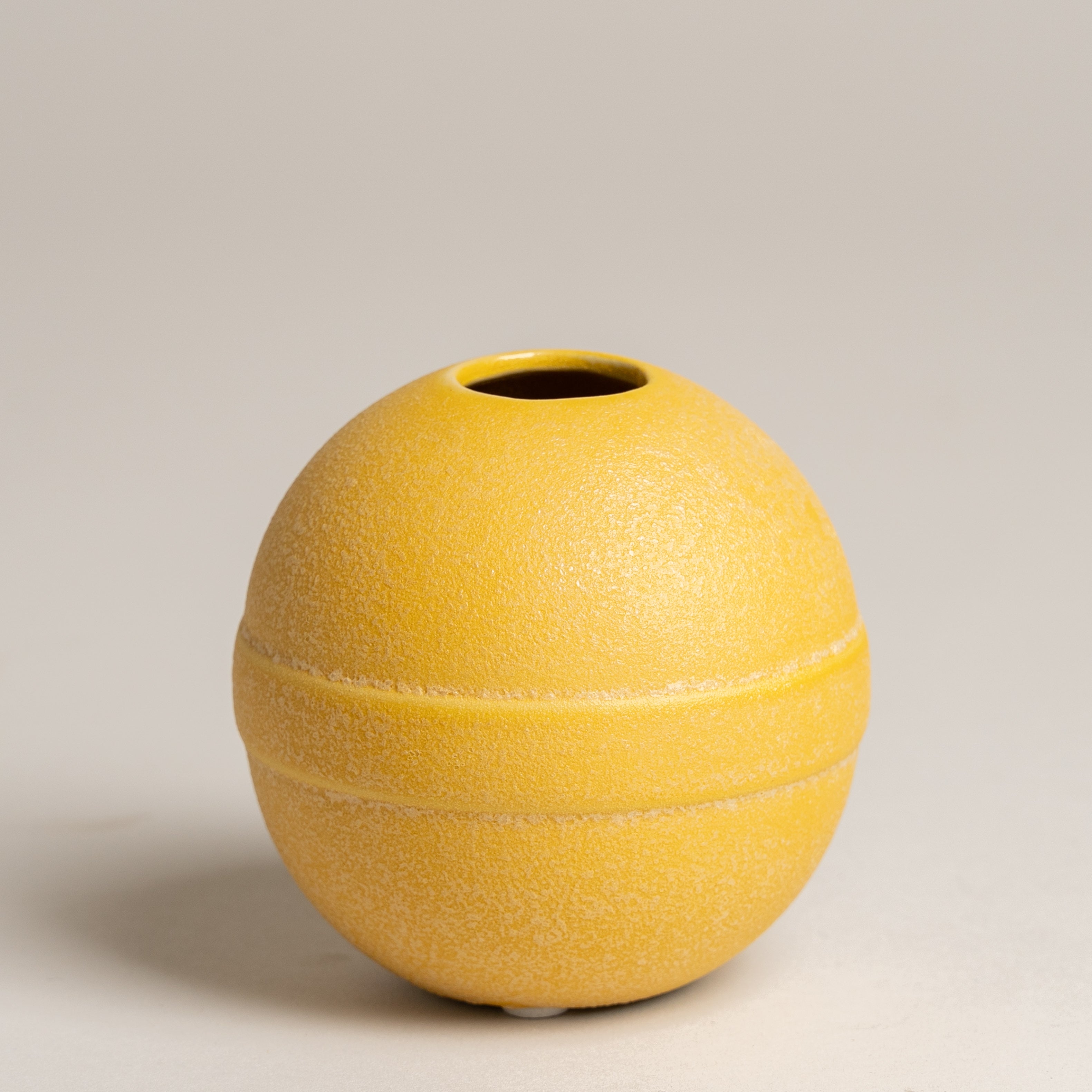Jarron ceramica ball Mustard small 10 cm