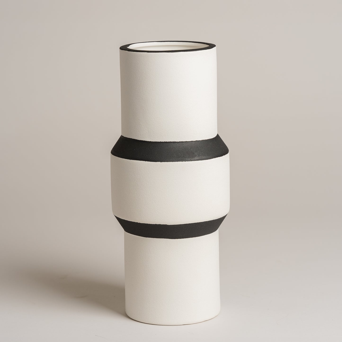 Florero ceramica grey Lines 13x13x30 cm