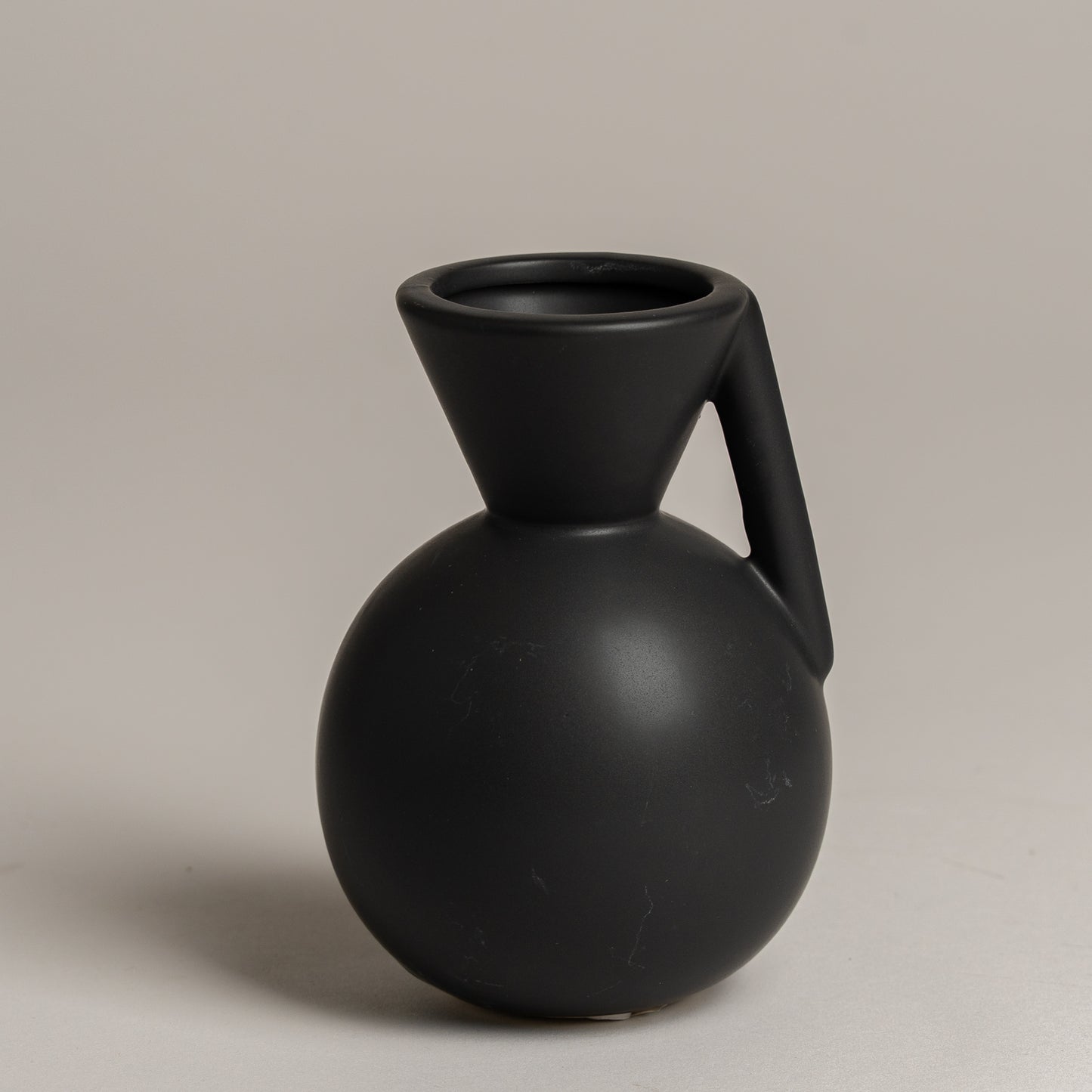 Jarron ceramica Tucci negro 10x14 cm