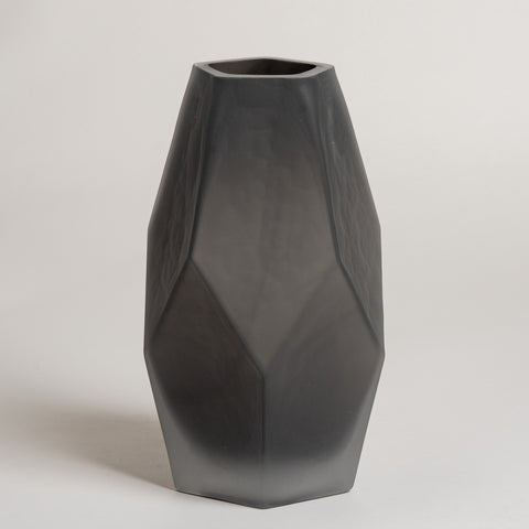 Florero de vidrio geoma negro esfumado medium 13x24 cm