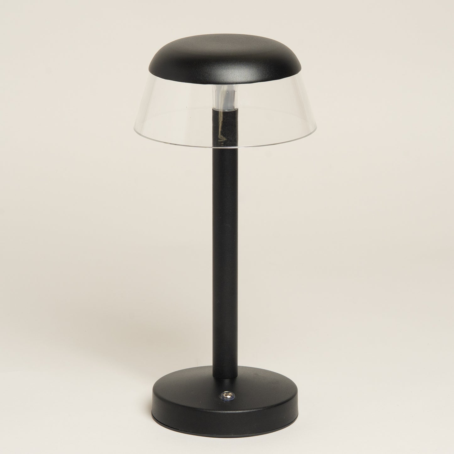 Lampara usb Chroma metalica negra 10x18 cm