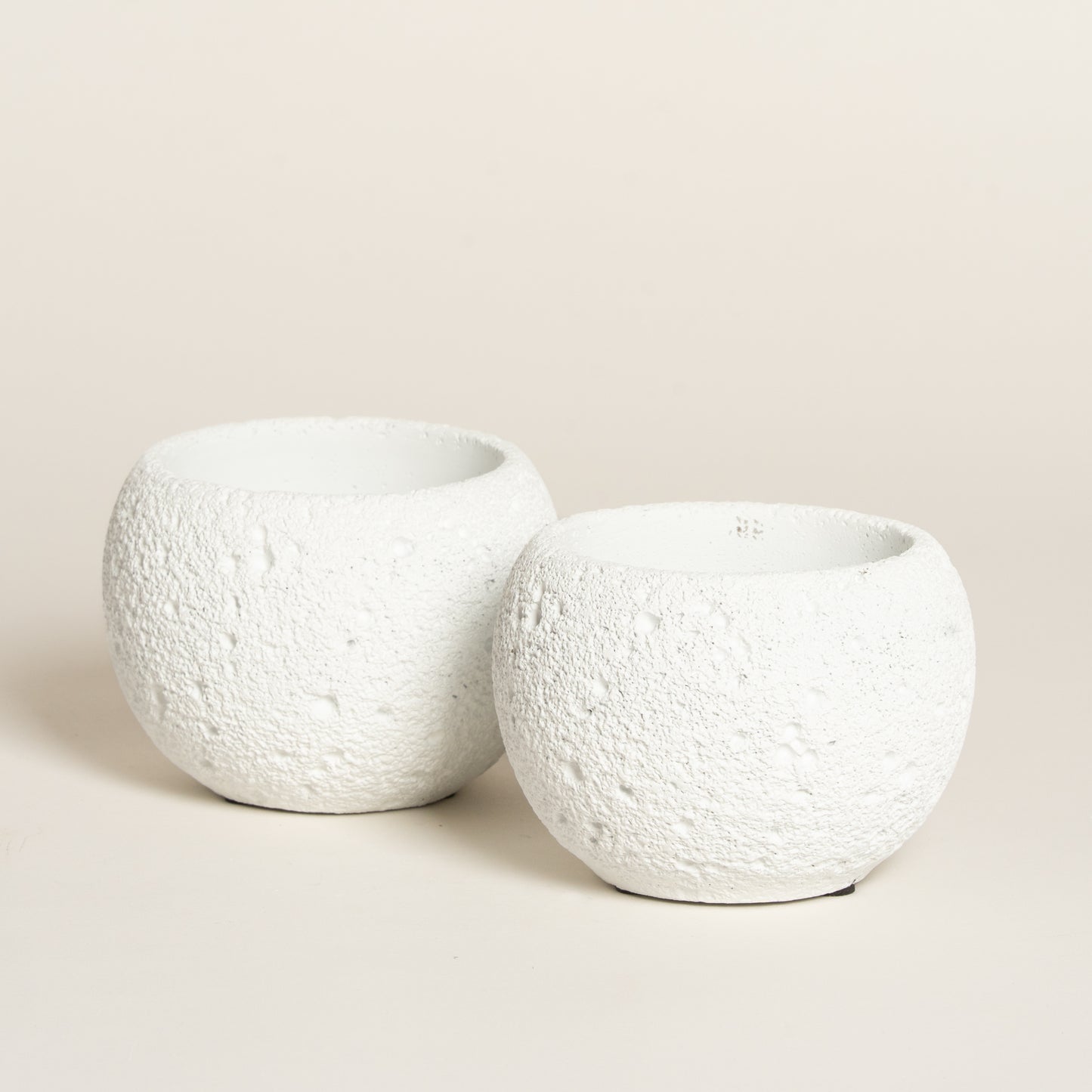 Maceta Porus blanca set x 2  11x11x8 cm