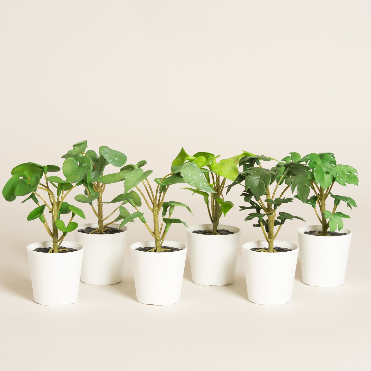 Maceta plastica blanca small con planta artificial set x 12 4x4x12 cm