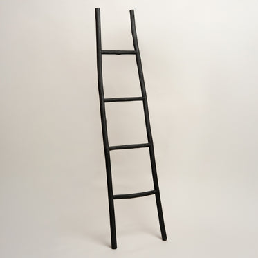 Escalera decorativa Root negra 34 x 150 cm