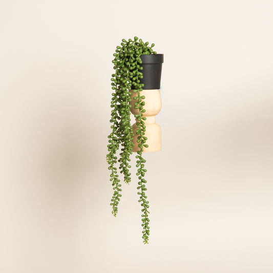 Maceta plastica negra con planta artificial colgante modelo 1 50 cm